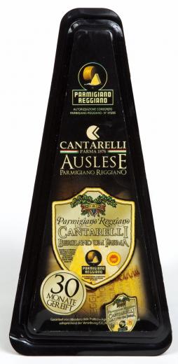 Parmigiano Reggiano Montagna di Parma 30 mesi 200 g Cantarelli Parmesankäse 30 Monate gereift  ( Kühlartikel)